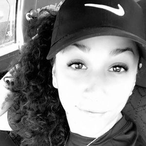 Meet your Posher, Neisa